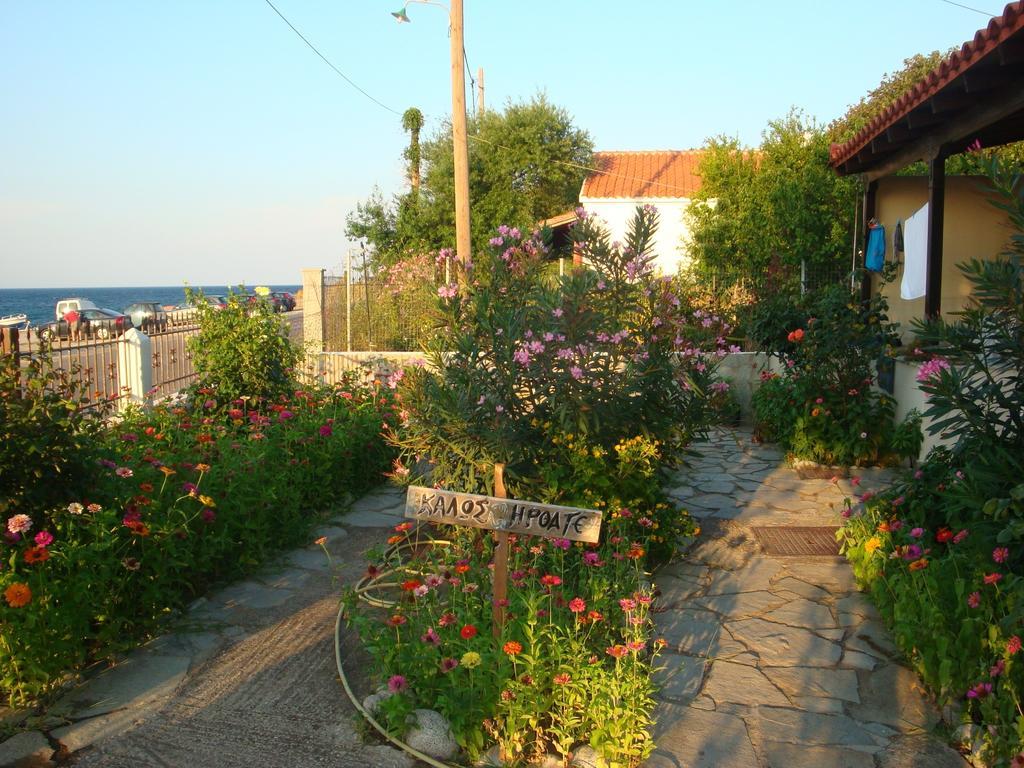 Athina Apartments Palaiopoli  外观 照片