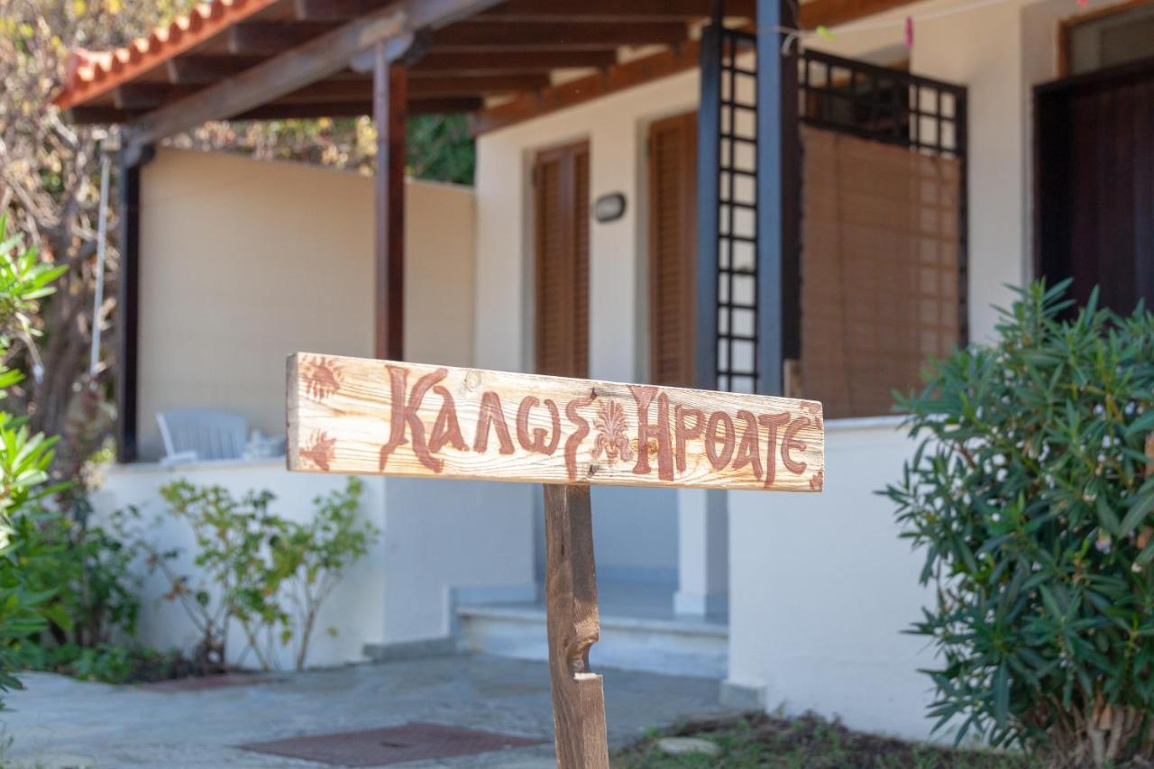 Athina Apartments Palaiopoli  外观 照片