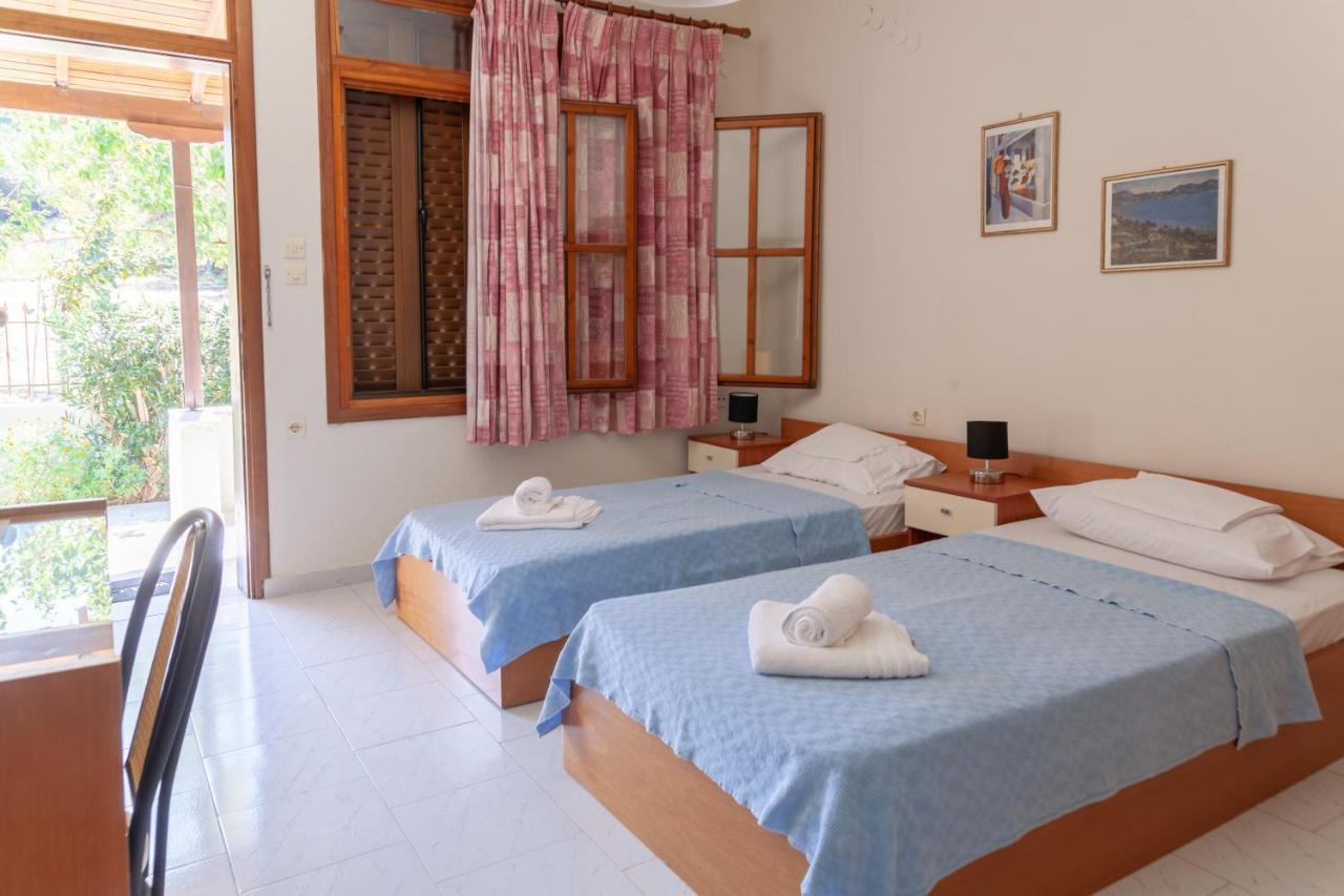 Athina Apartments Palaiopoli  外观 照片