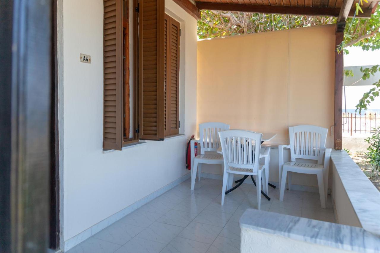 Athina Apartments Palaiopoli  外观 照片
